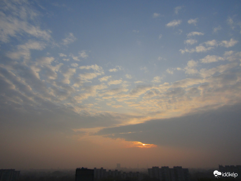 Szmog és pára lepel Debrecen fölött