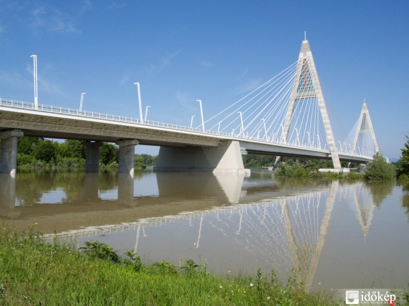Megyeri híd