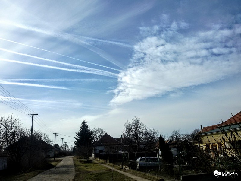 Napsütés és  felhő