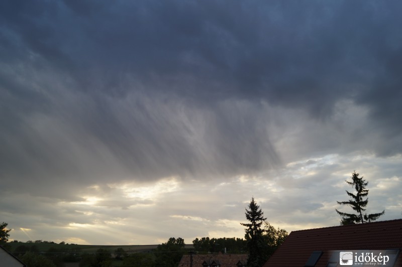Esőfüggöny