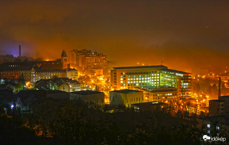 Messze még a hajnal 