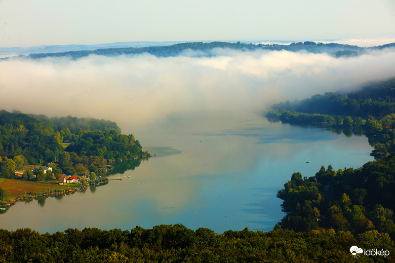 Pécsi tó a kilátóból