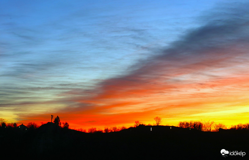 Szivárványos felhők 