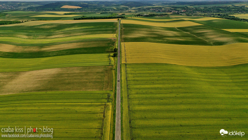 Nyitott könyv e táj