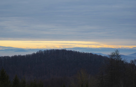 Naplemente a ködtenger felett