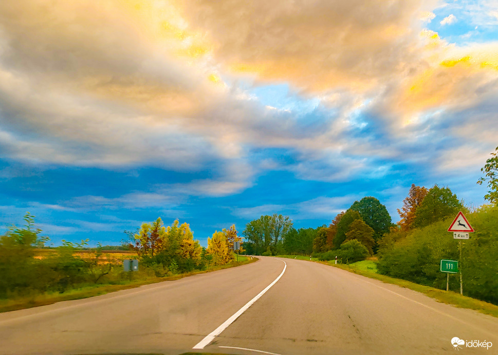 Őszi színpompás napkelte 