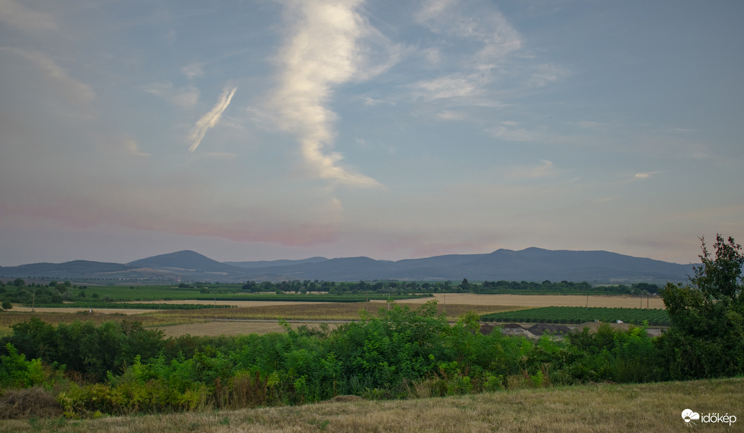 Reggeli csodás színek Gyöngyösről