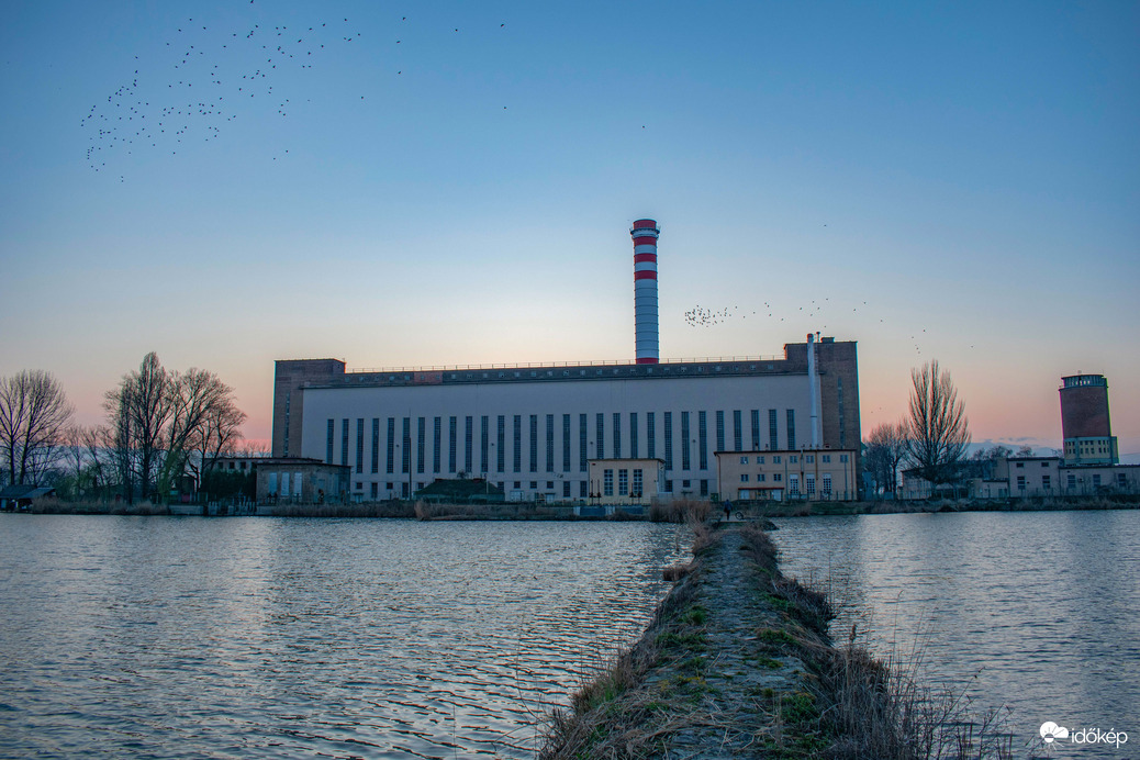 Lőrinci Erőmű és tava