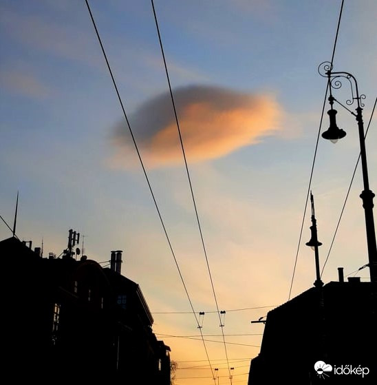 Ufo a város közepén