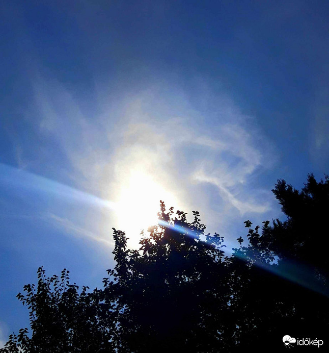 Ott a nap mellett... 