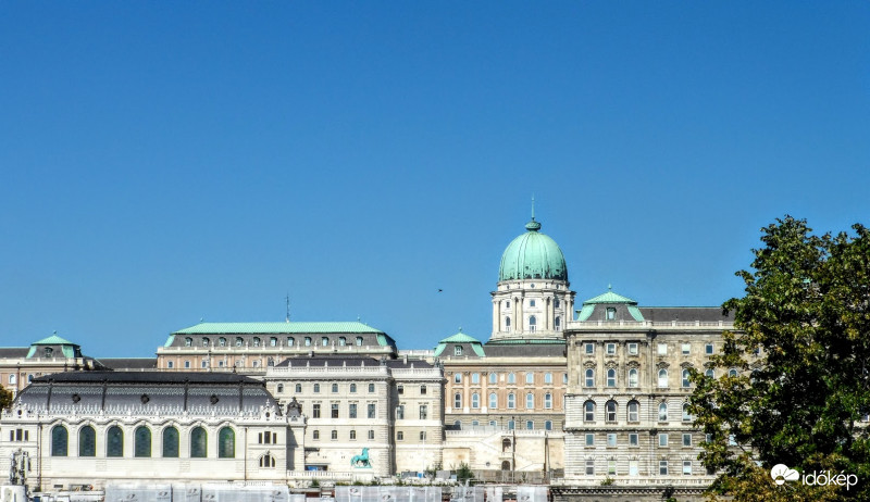 a Naphegyről nézve