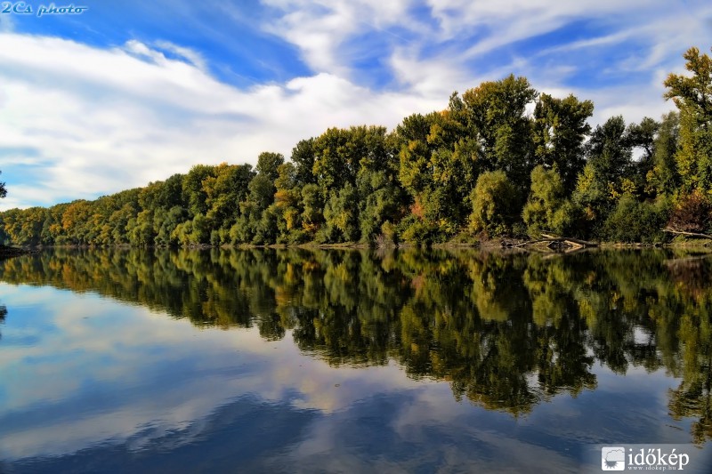 Őszülő Tisza.