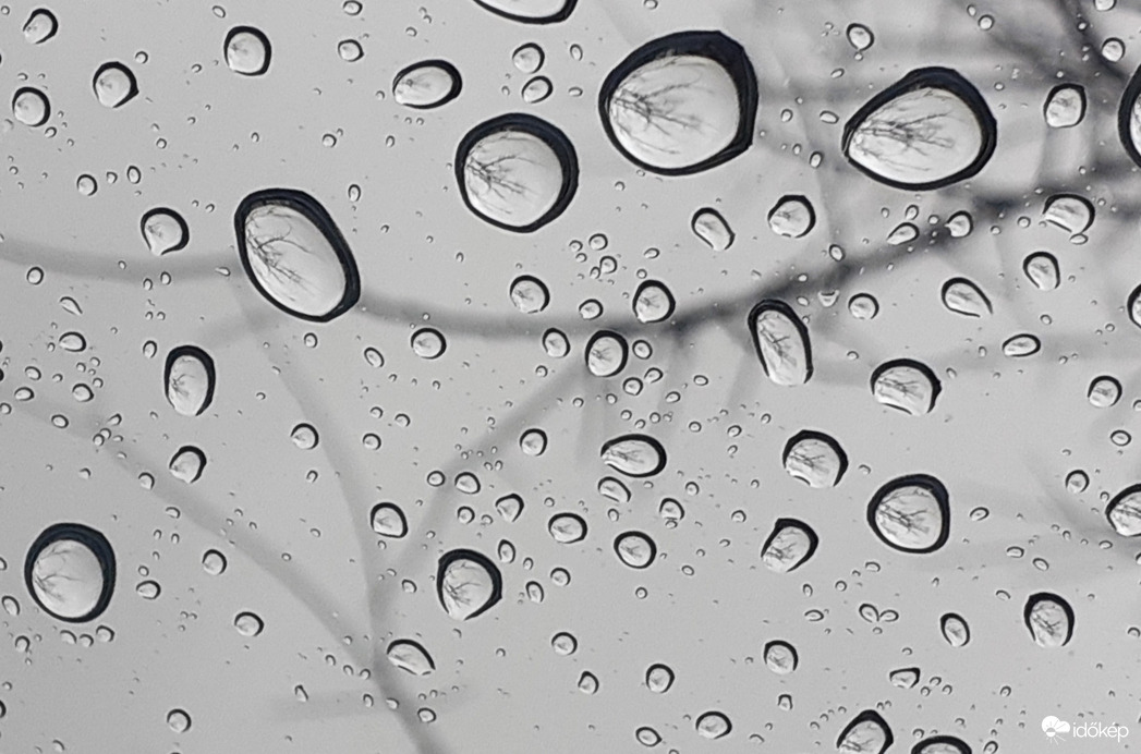 Néha felhőszakadás, néha csipp-csepp
