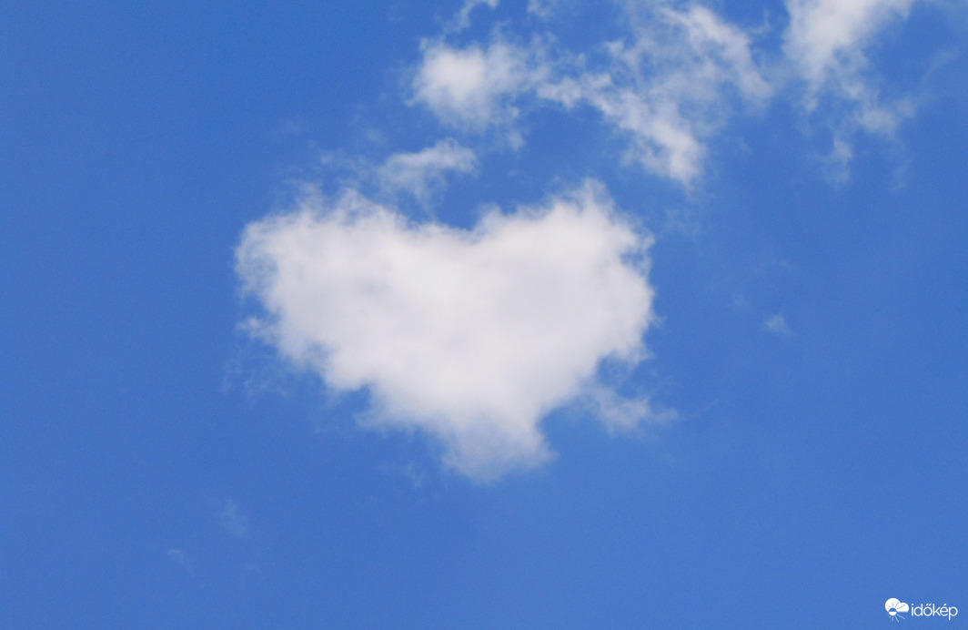 Felhő szív