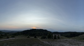 Füstös, poros naplemente