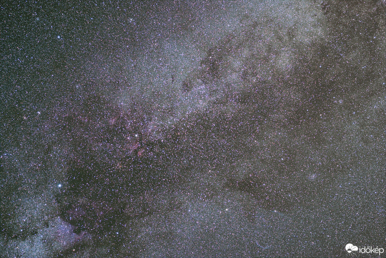 Sadr és Deneb régió a Hattyú csillagképben