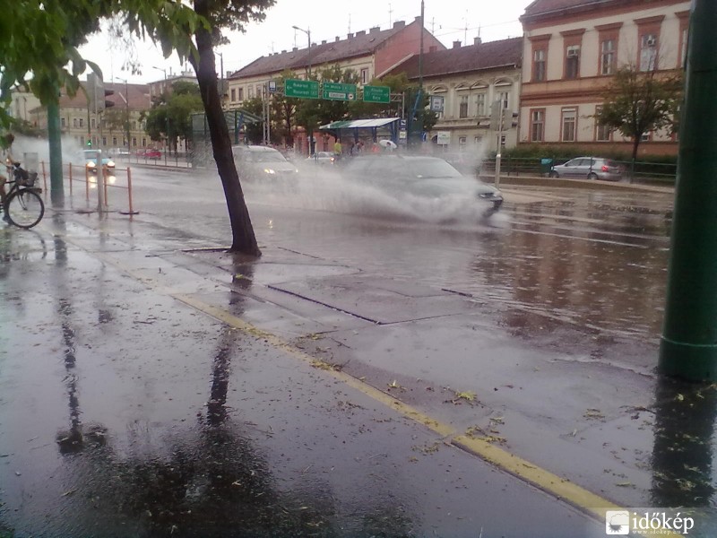 Úszik a SZEGED! IV.