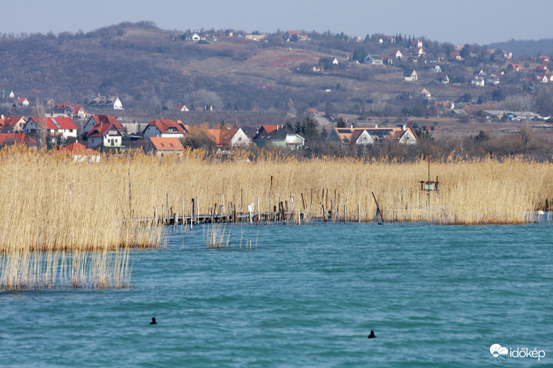 Paloznak a víz felöl
