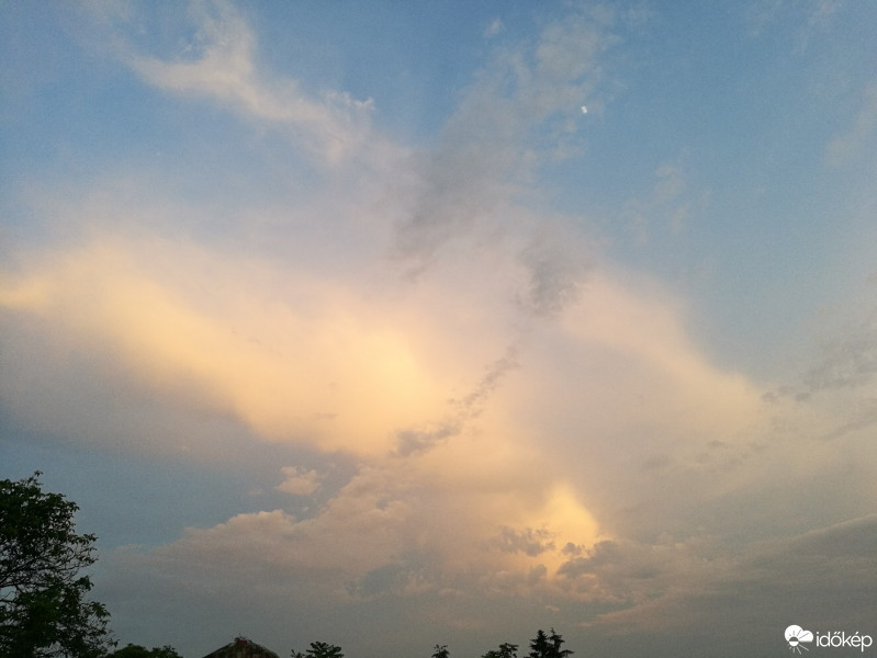 Észlelési fényképek