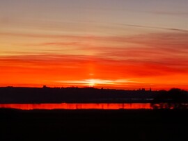 Naplemente egy halvány kis naposzloppal...