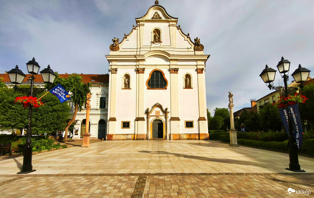 Vác