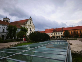 Vác