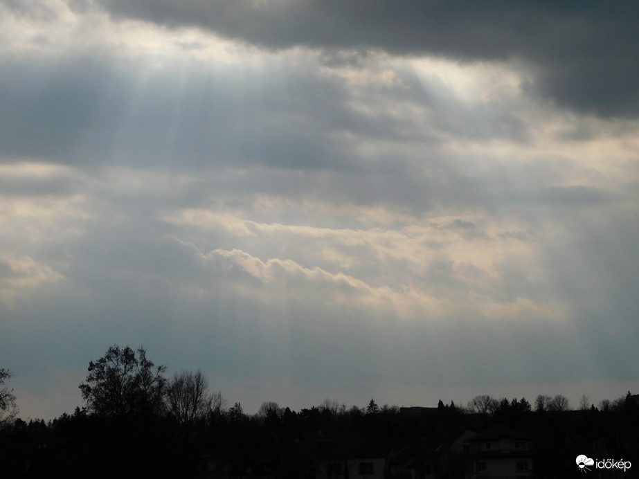 Sugaras megvilágítás