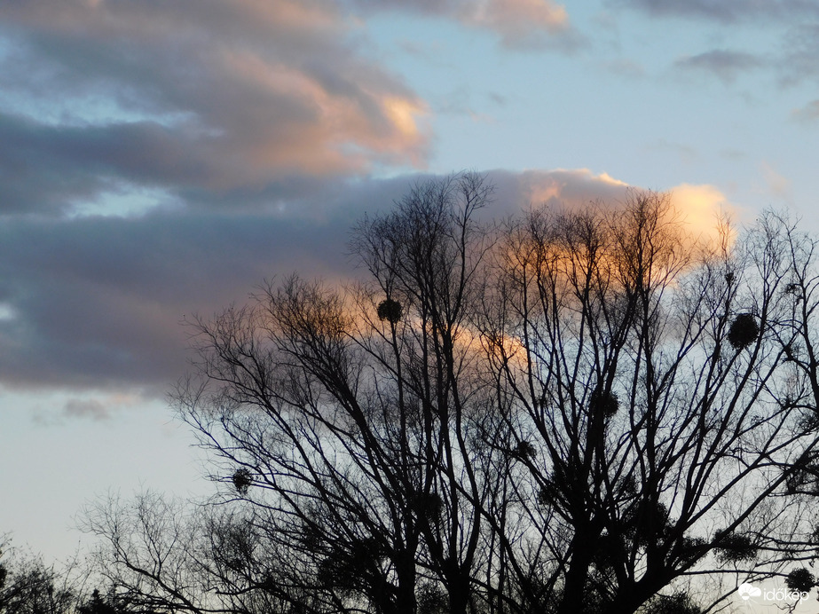 Felhők égen...