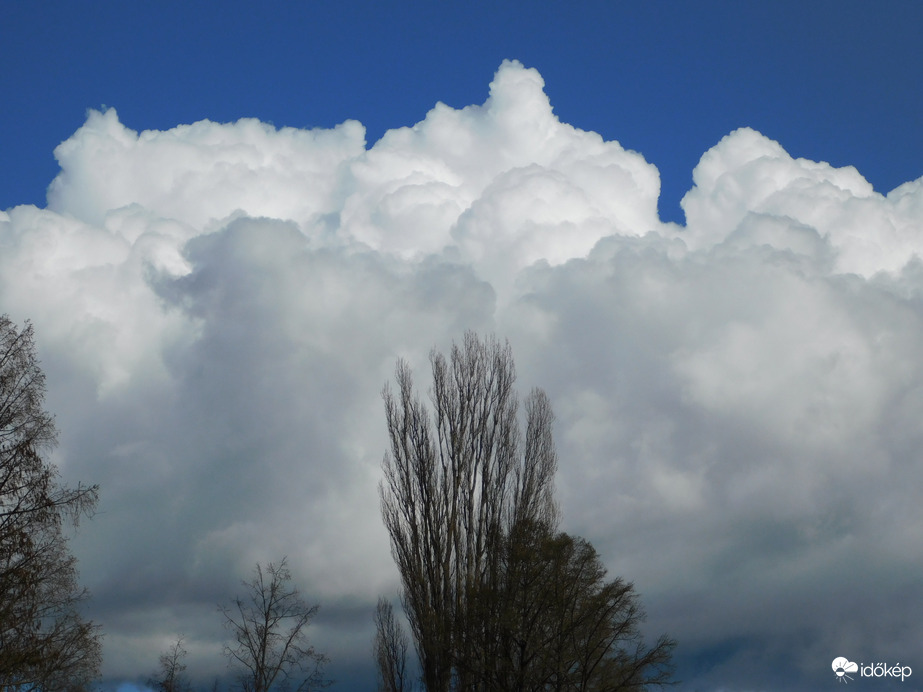 Szeszélyes április 1.