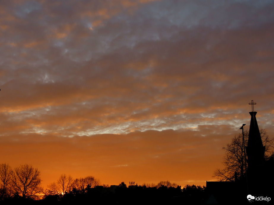 Mielőtt felkelt a Nap