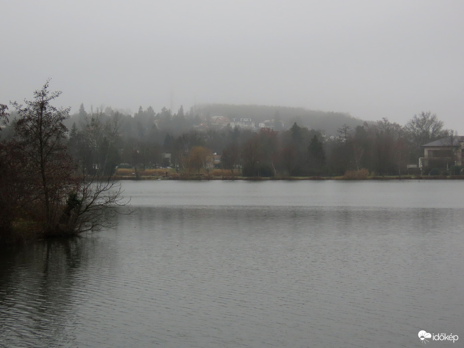 Változatlan szürkeség