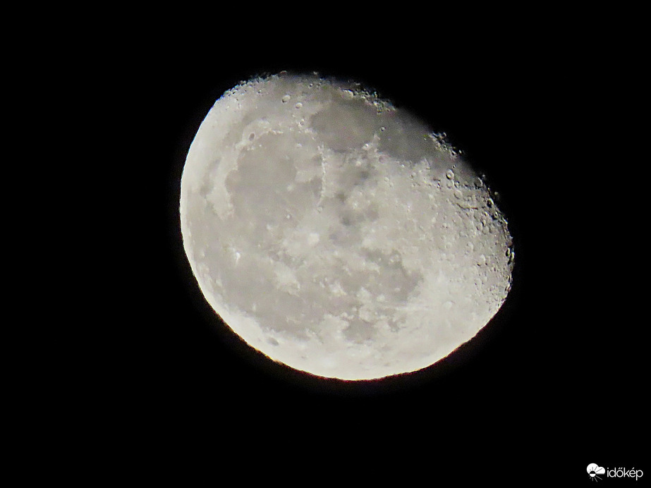 Fogyóban a Hold