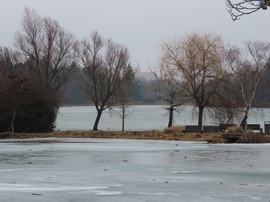 Változatlanul szürke nap