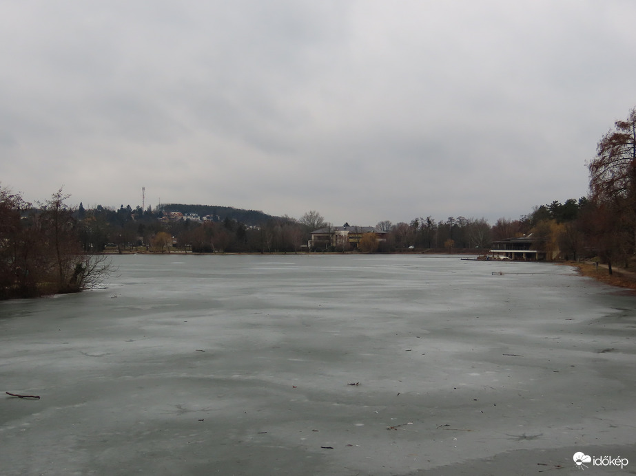 Szürke ég, szürke jég