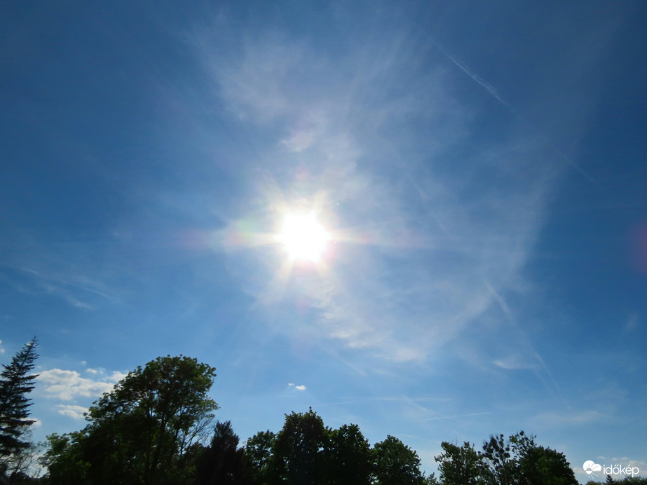 Ragyogó napsütéssel búcsúzik az április