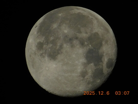 A teli Hold másnapján, felhőtlen égbolton a Rák jegyében.