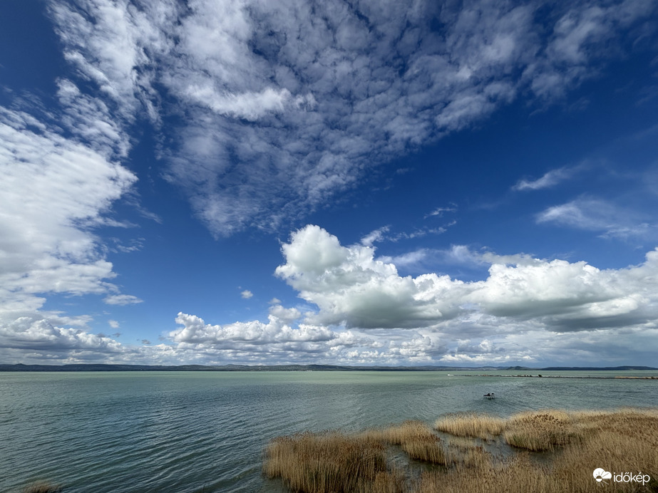 Vihar előtti csendes napsütés