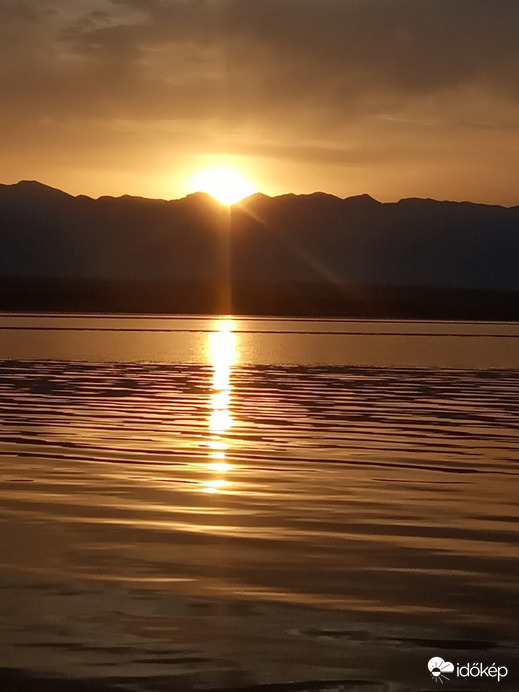 tengerparti napkelte