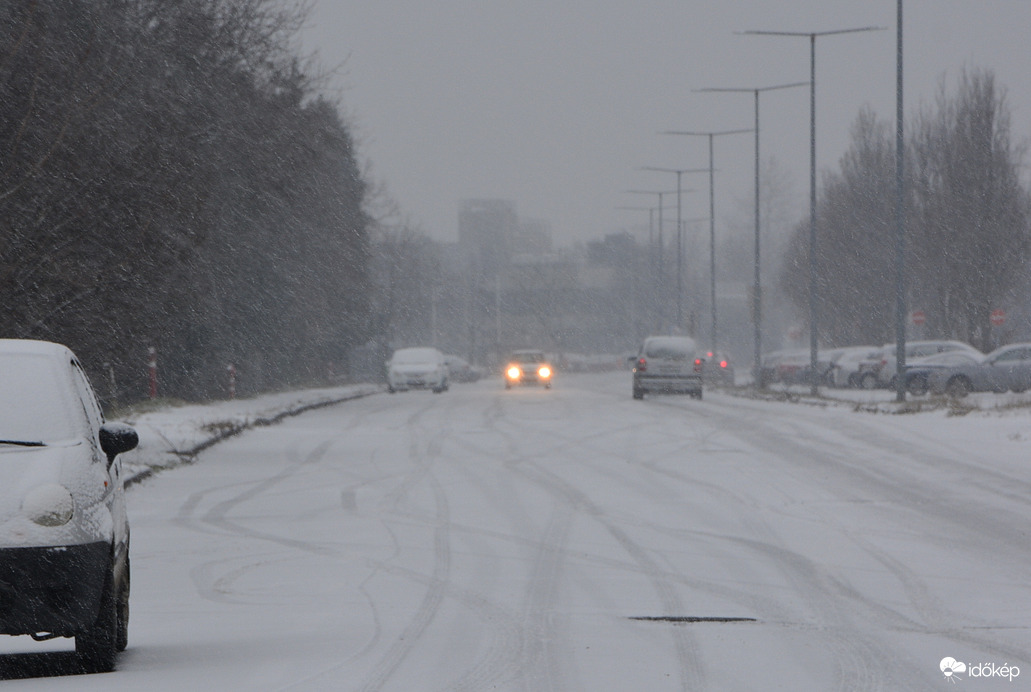 Egész napos havazás Szombathelyen 01.05.