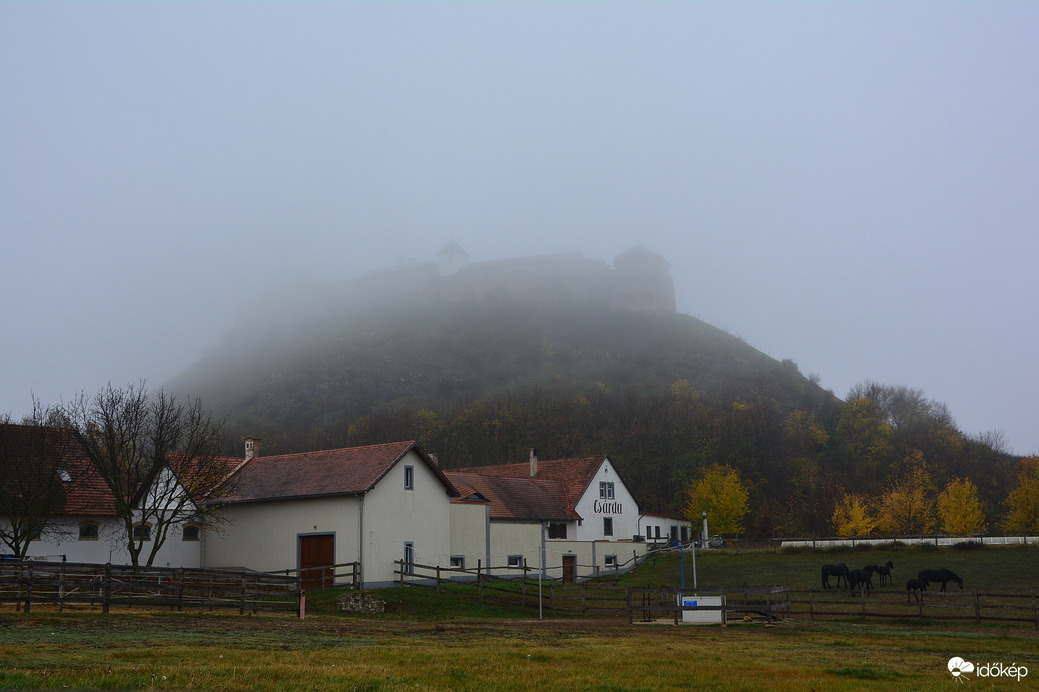Ködpaplan alatt a Sümegi vár 11.15.
