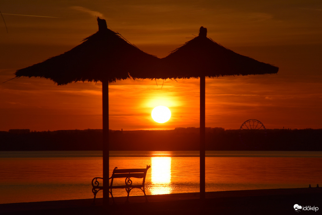 Naplemente Gyenesdiáson 03.16.