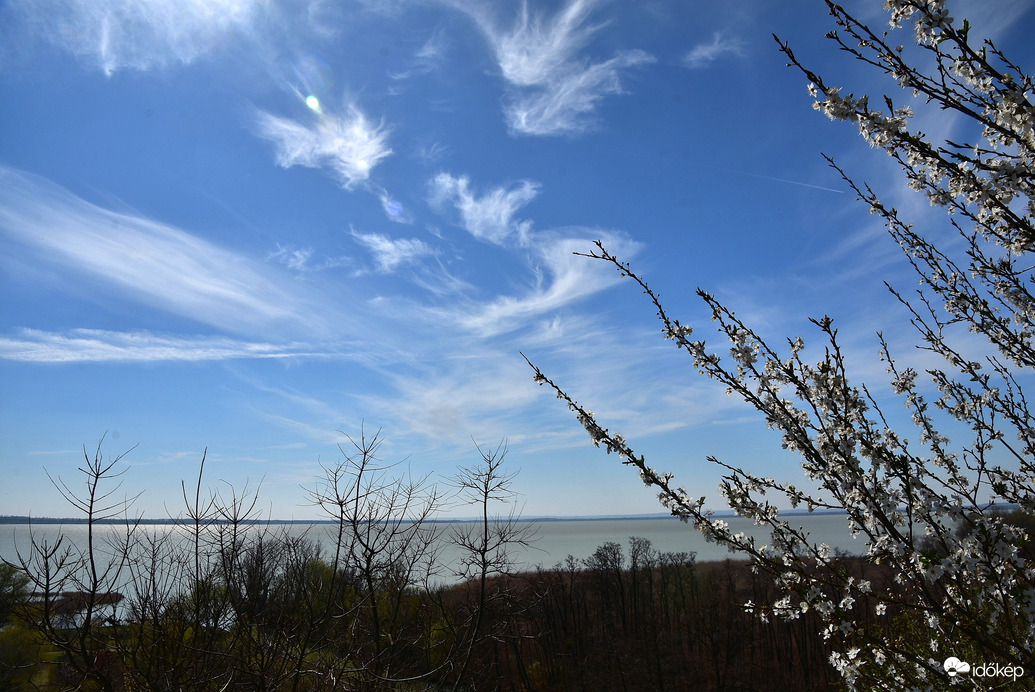 Berobbant a tavasz 03.18.