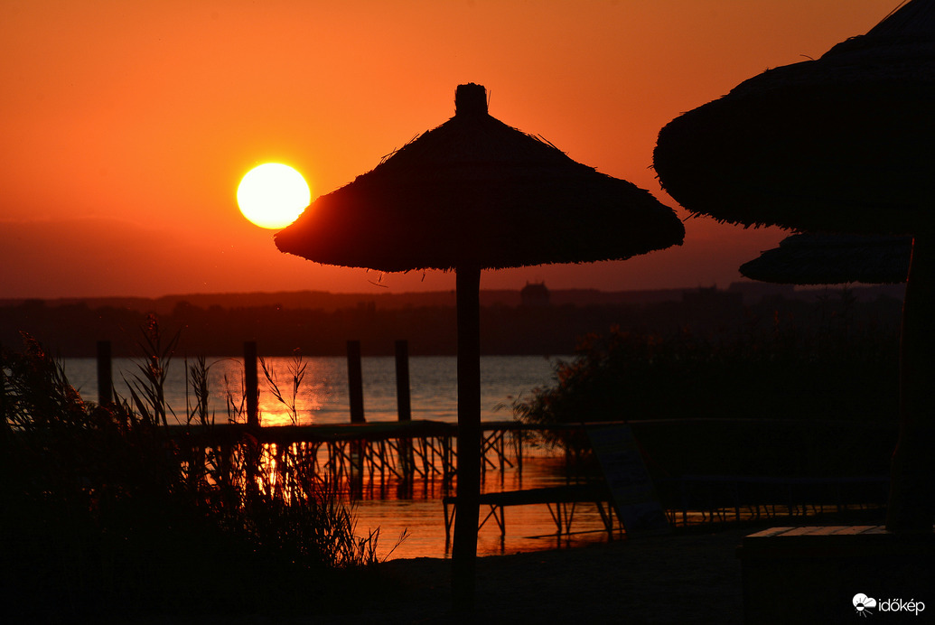 Októberi naplemente Vonyarcvashegyen 10.02.