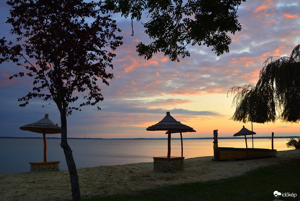 Októberi naplemente Vonyarcvashegyen 10.02.
