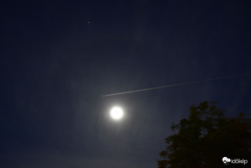 Holdhaló jelenleg 05.23.