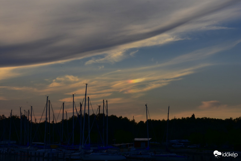 Jobb oldali melléknap naplemente idején Vonyarcon 06.04.