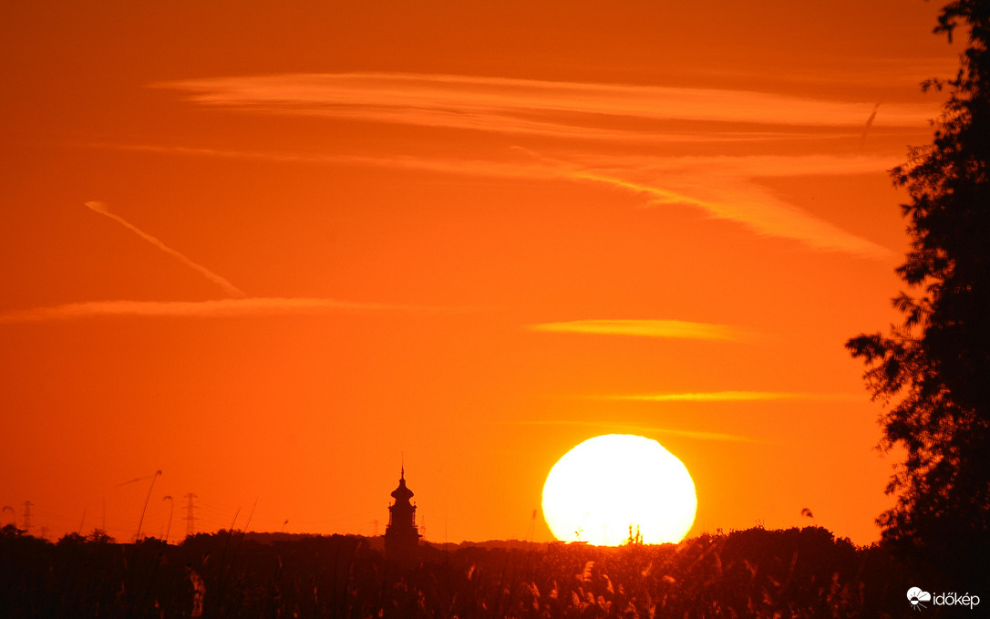 Naplemente áprils végén 04.29.