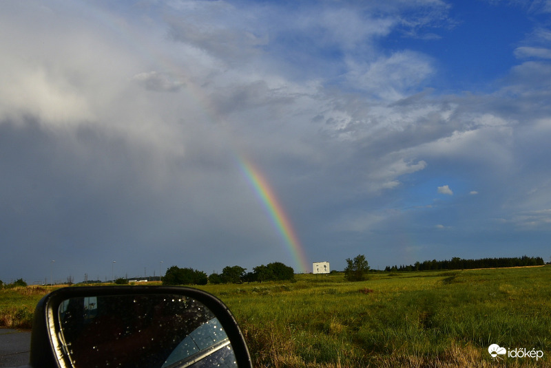 Zivatarok utáni szivárvány 19 óra után 08.01.