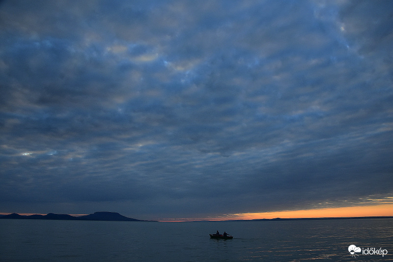 Felhős napkelte 08.20-án