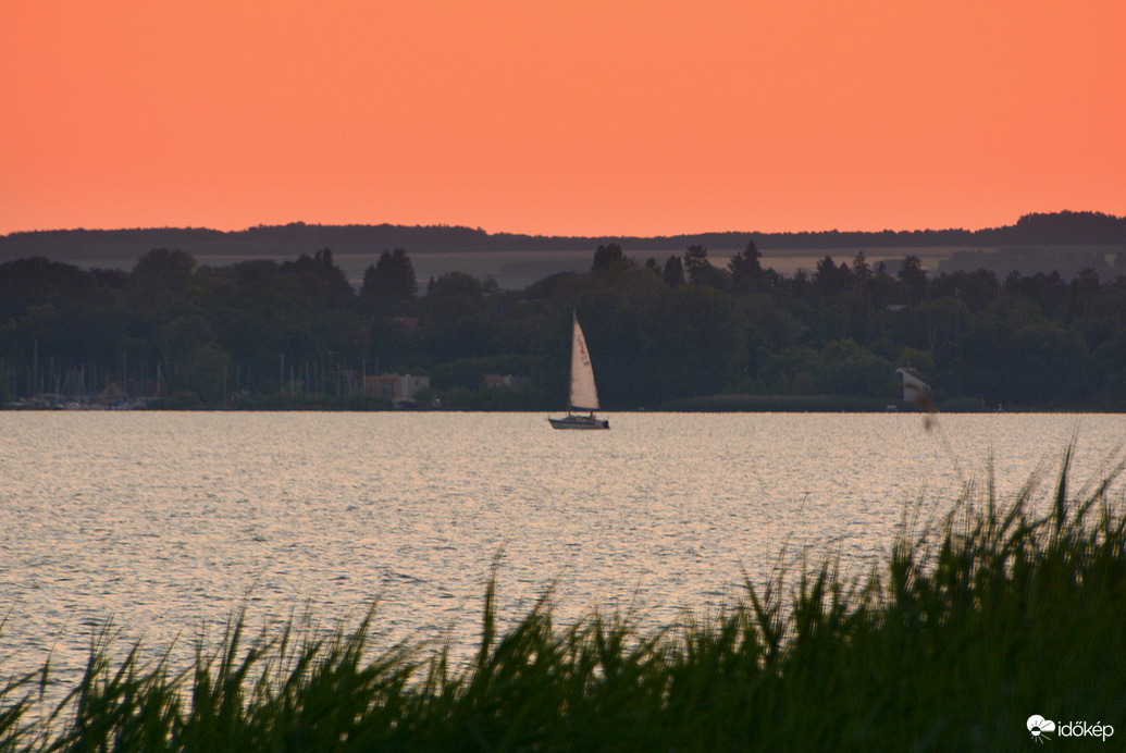 Alkonyi vitorlás 06.14.